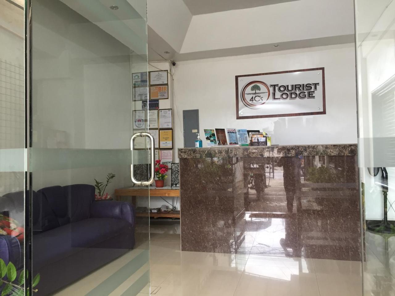 4C'S Tourist Lodge Puerto Princesa Exterior photo